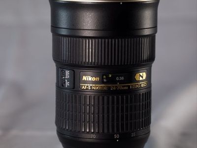 Nikon AF-S NIKKOR 24-70mm f/2.8G ED Lens