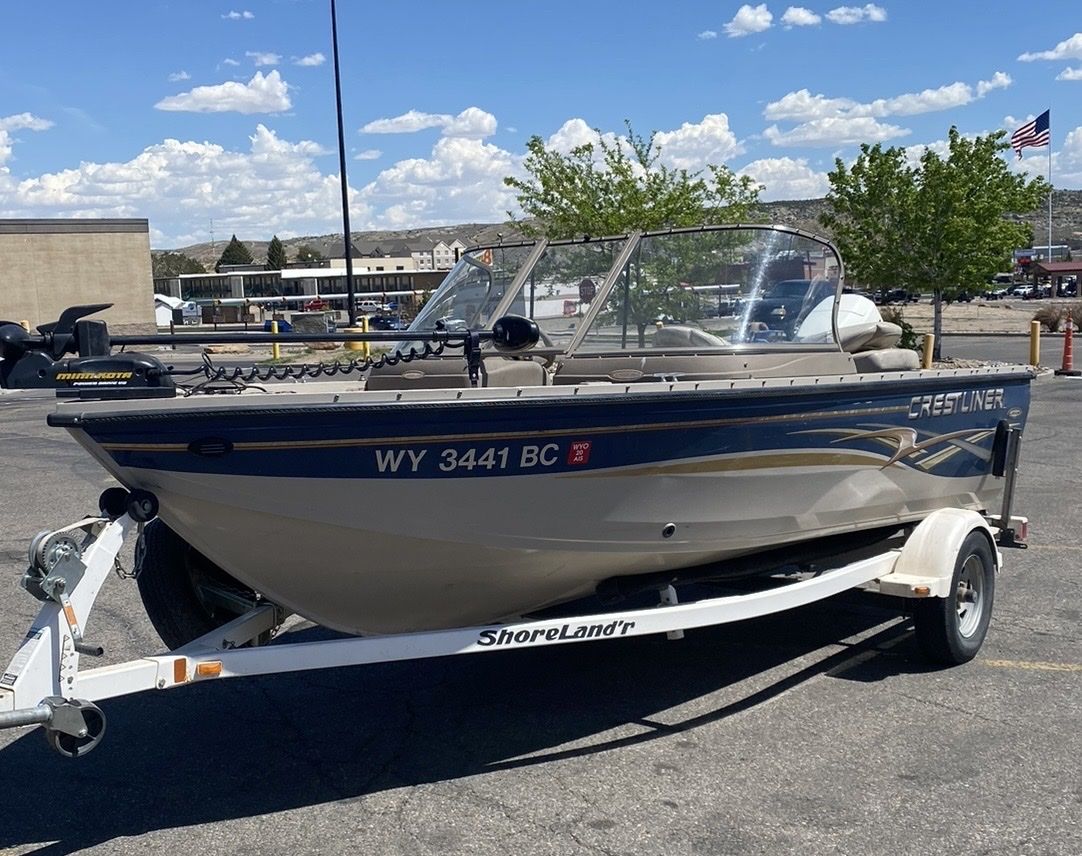 2005 Crestliner King Fish 16.5ft Fishing Boat w/ 70hp Johnson 4-Stroke, Trolling Motor, & Fish Finder, tolling plate for 70hp