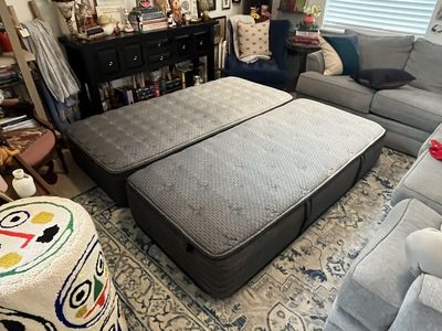 Flawless! Serta soothe+ split king mattress! Only $350 total