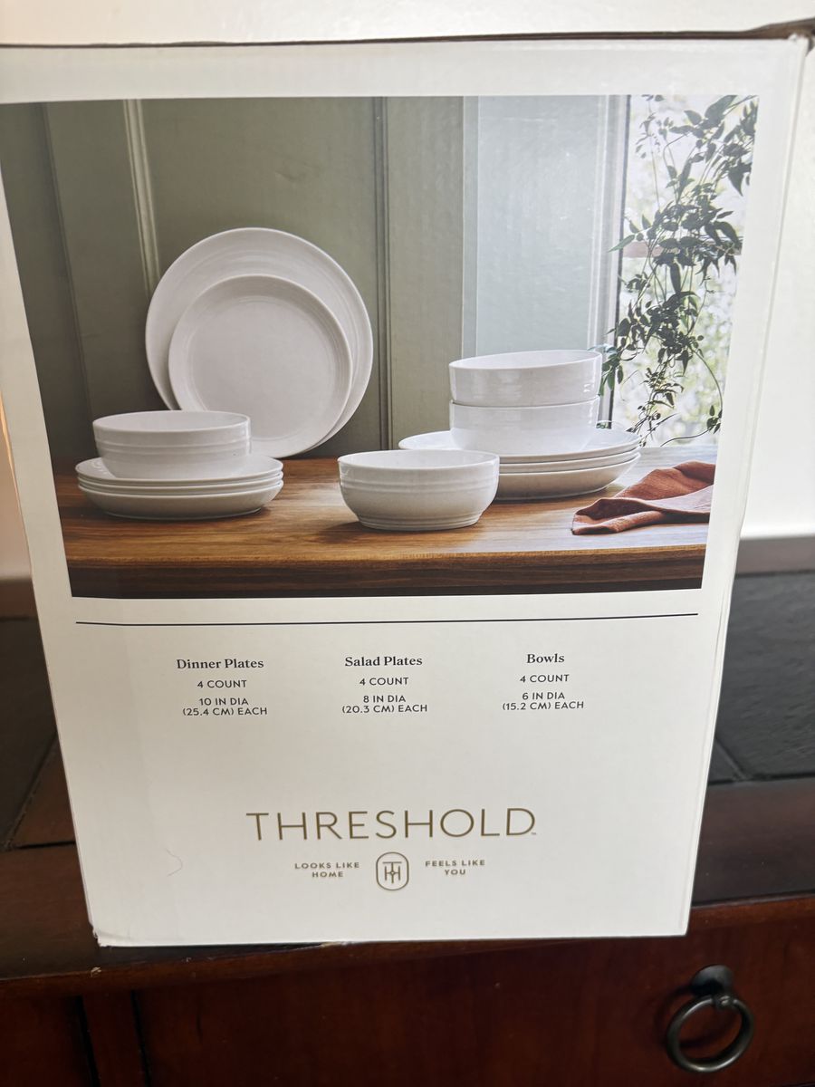 Dish and Utensil Set