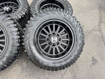 20” Hostile H127 20x10 8 Lug 8x170 Ford 35” Patriot R/T 35x12.50R20 F250 F350 Superduty