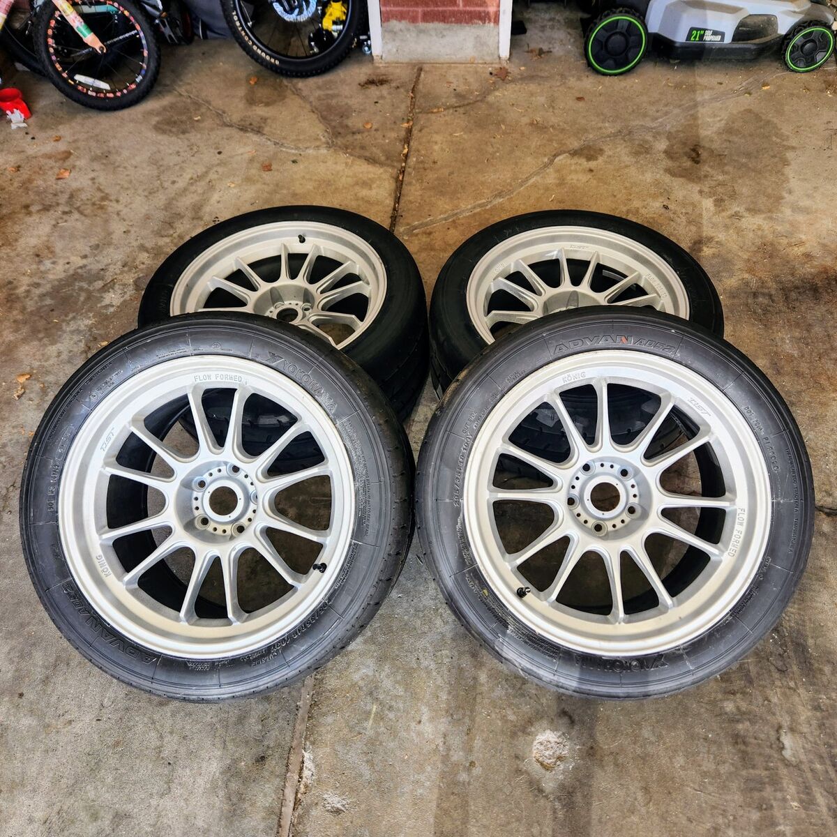 Konig Hypergram 18x10.5 25 Offset 295/35R18 A052