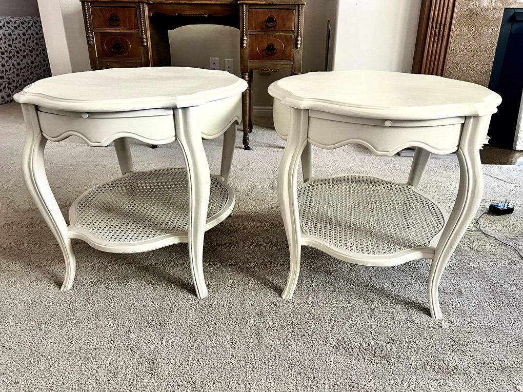 2 ViNtage End  Tables