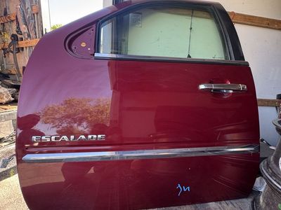 Cadillac Escalade driver door 2007-2014