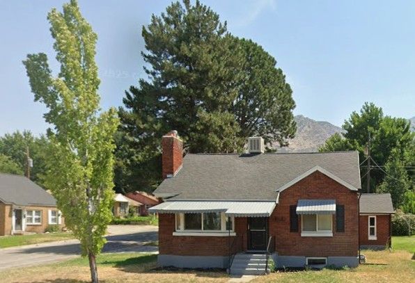 Downstairs Living Area for Rent in Ogden – $1200/month (Utilities Included)