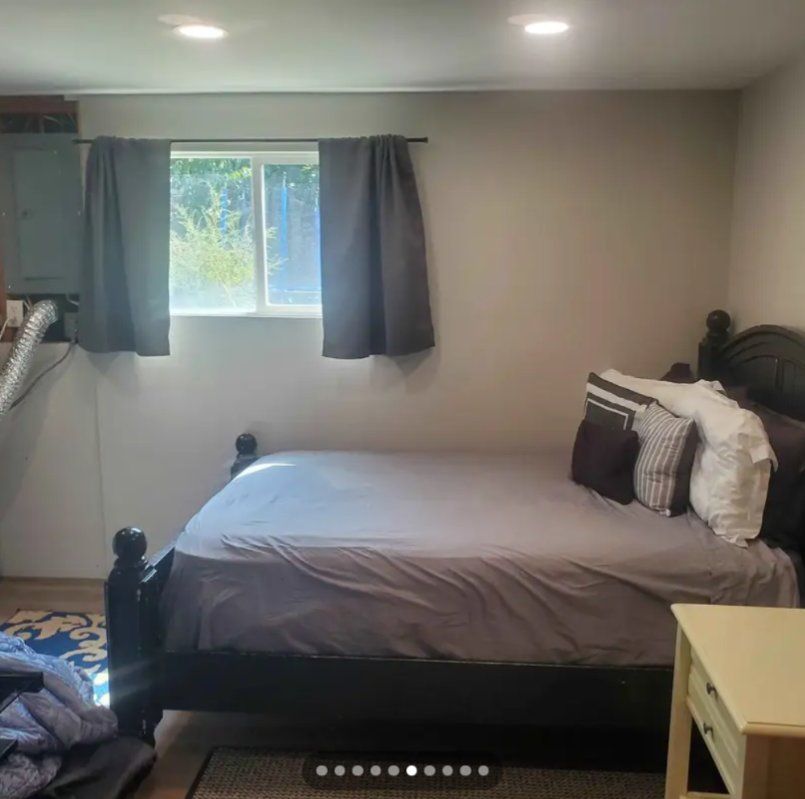 Main image 6