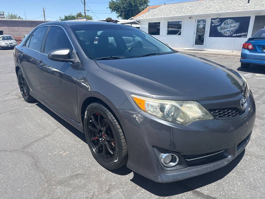 2013 Toyota Camry SE