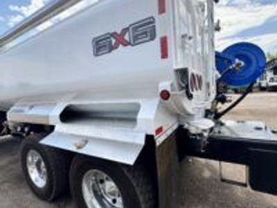 2007 International 7600 6x6 Water Truck