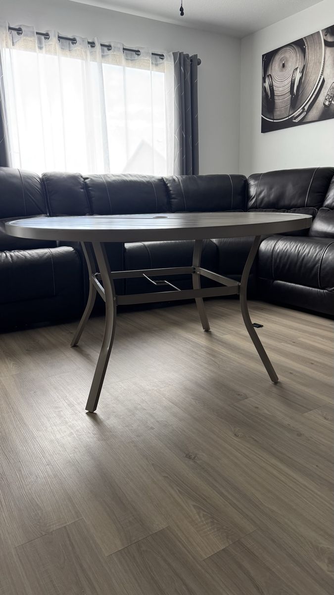 Main image 6