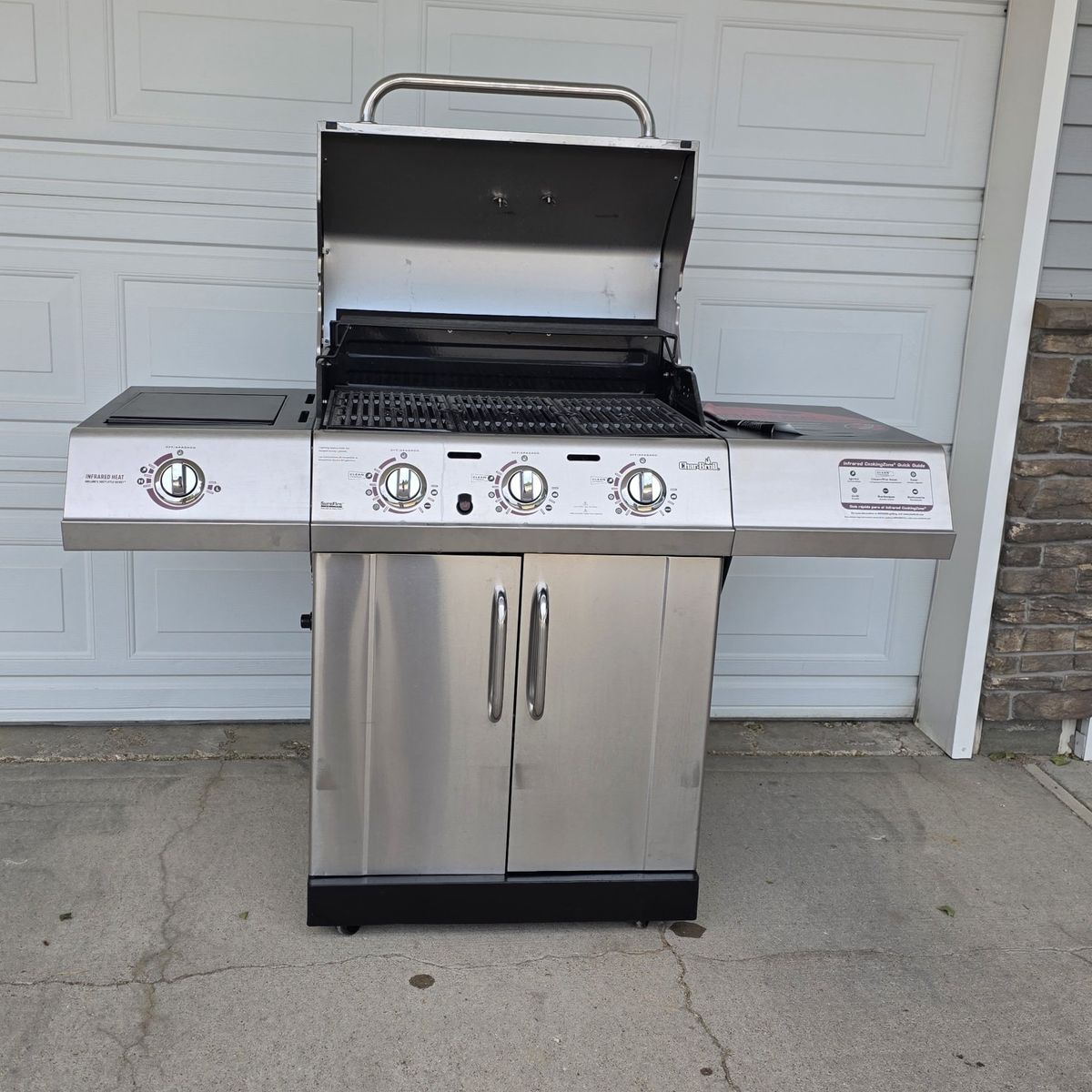 Char-Broil Commercial Series TRU-Infrared 3-Burner Gas Grill w/ Side Burner & Brinkmann Cover