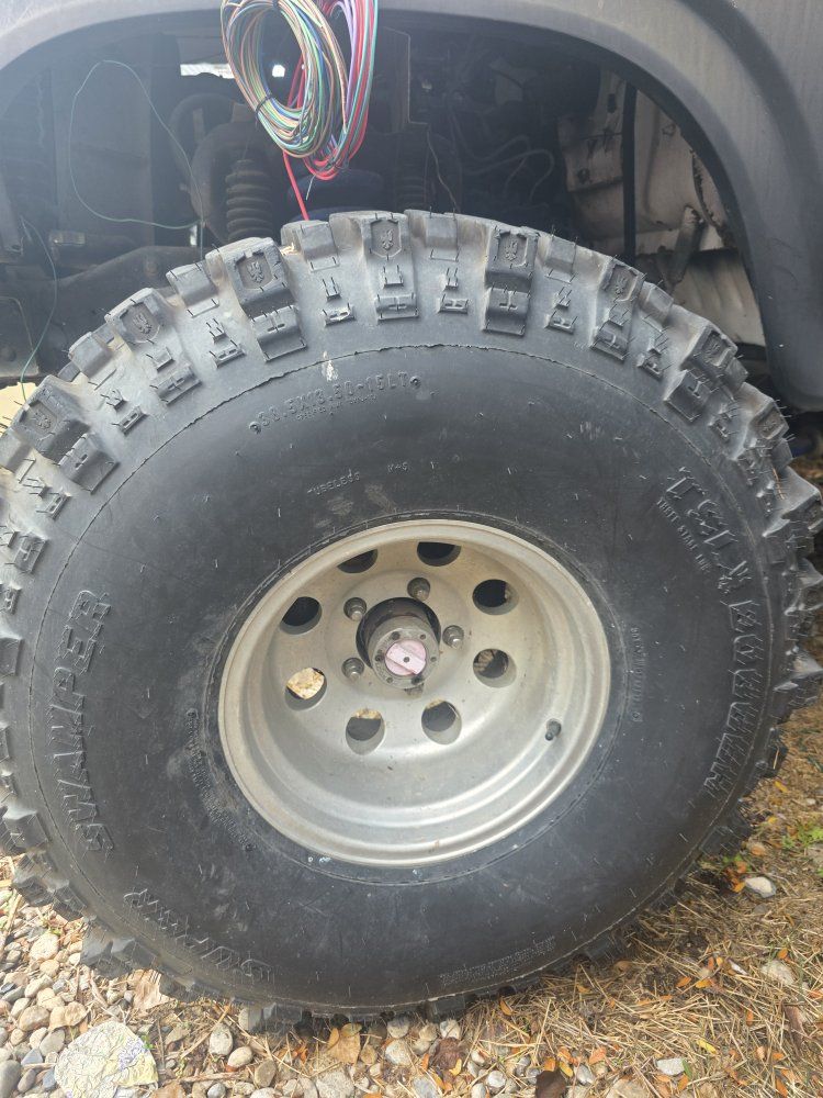 Super Swamper 38.5X15.50-15LT Off-Road Truck Tire