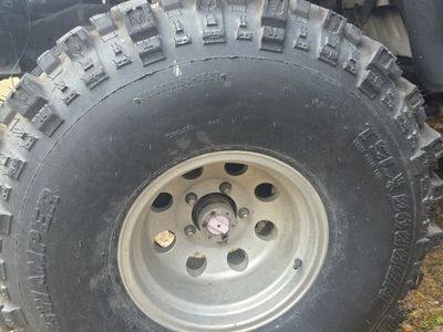 Super Swamper 38.5X15.50-15LT Off-Road Truck Tire