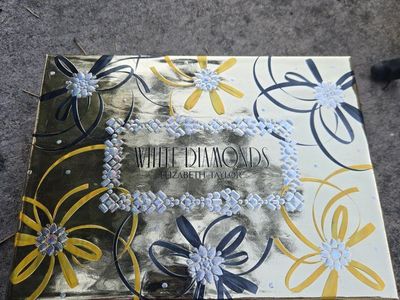 Elizabeth Taylor White Diamonds Fragrance Gift Set - Eau de Toilette Spray 3.3oz & Body Lotion New!