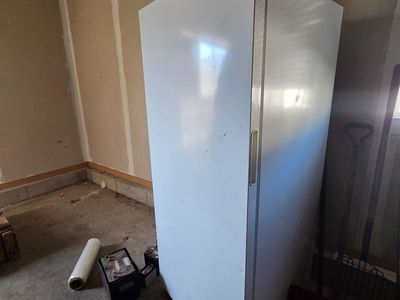 16 Cubic Foot Upright freezer Fridgidare