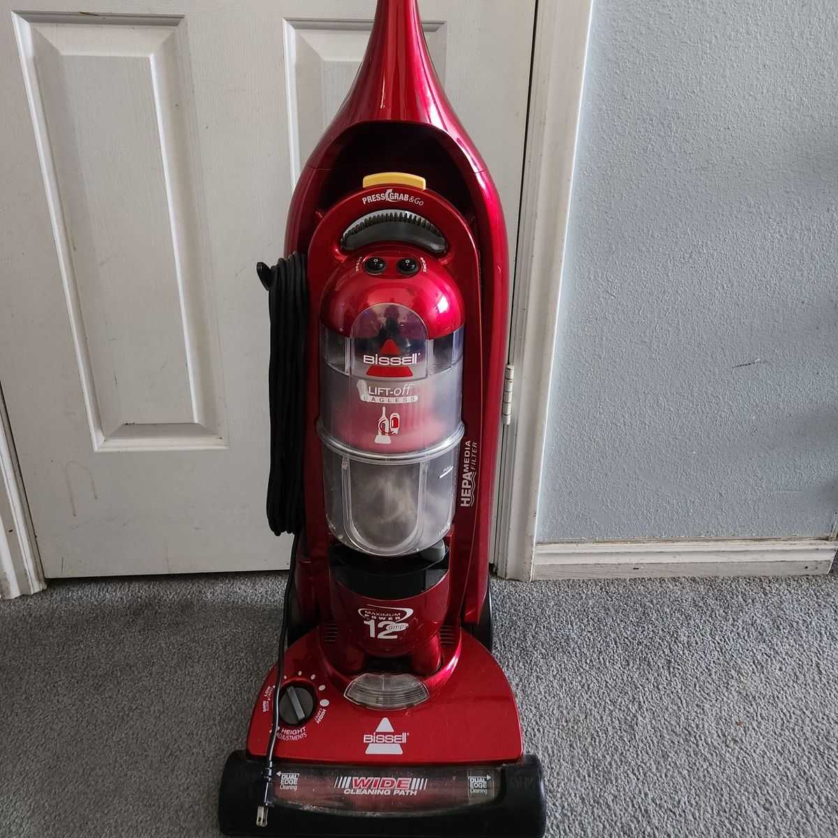 Bissell Convertible Lift-Off Bagless Vacuum