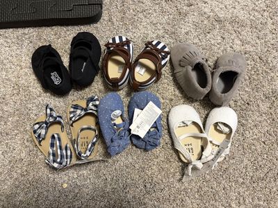 6 pairs of toddler size 3-6m shoes