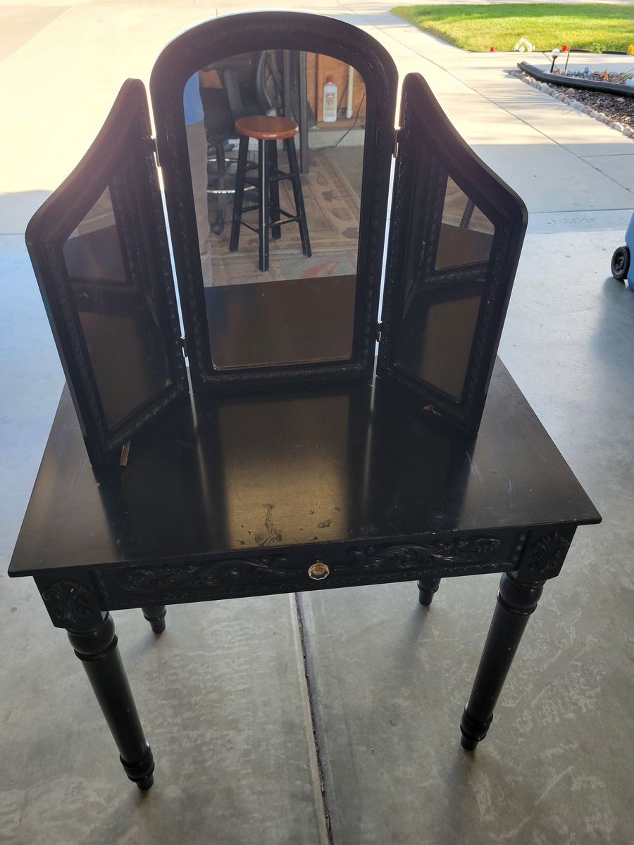 Black Wooden Vanity with Tri-Fold Mirror and Drawer - Used