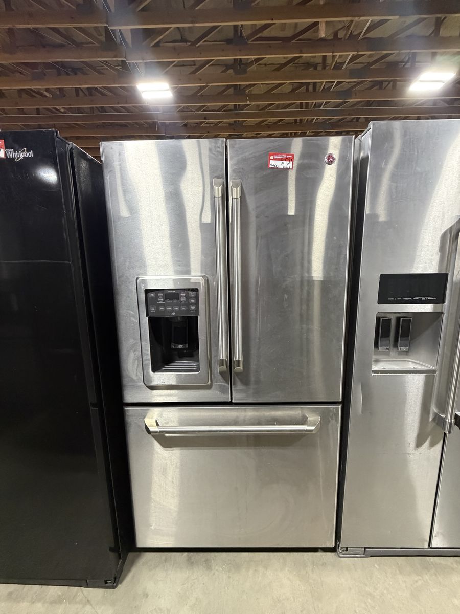 GOOD CONDITION GE  FRENCH DOOR FRIDGE