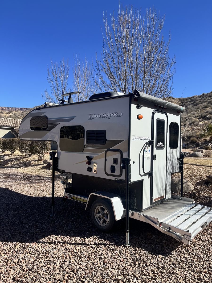 2021 Palomino HS 650 backpack edition