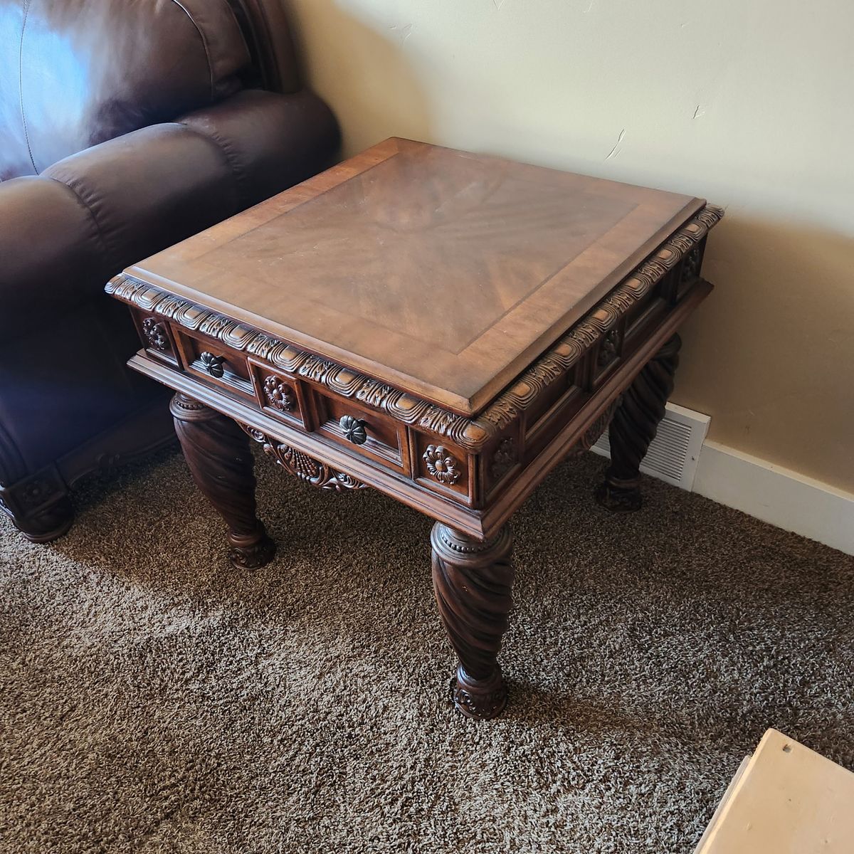 Main image 4
