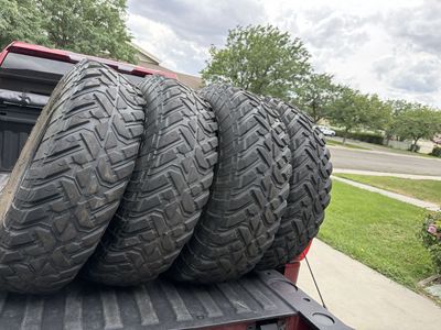 Set of 4 32/15 Gripper R/T All-Terrain tires