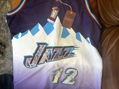 Mitchell & Ness 1996-97 Utah Jazz John Stockton #12 Hardwood Classics Jersey Size XL