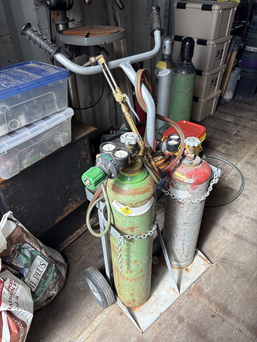 Cutting Torch Kit with Oxygen & Acetylene Tanks, Regulators, Hoses & Cart - Lightly Used