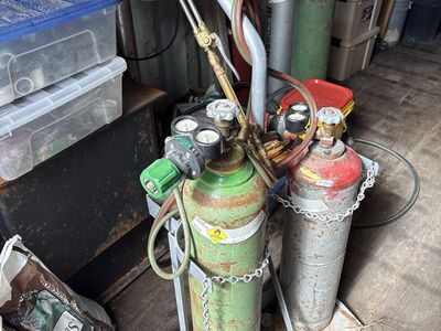 Cutting Torch Kit with Oxygen & Acetylene Tanks, Regulators, Hoses & Cart - Lightly Used