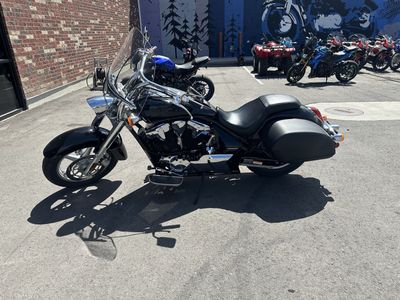 2015 interstate Honda Cruiser Motorcycle with Windshield and Saddlebags