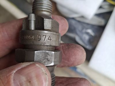 Bosch diesel injectors - 974