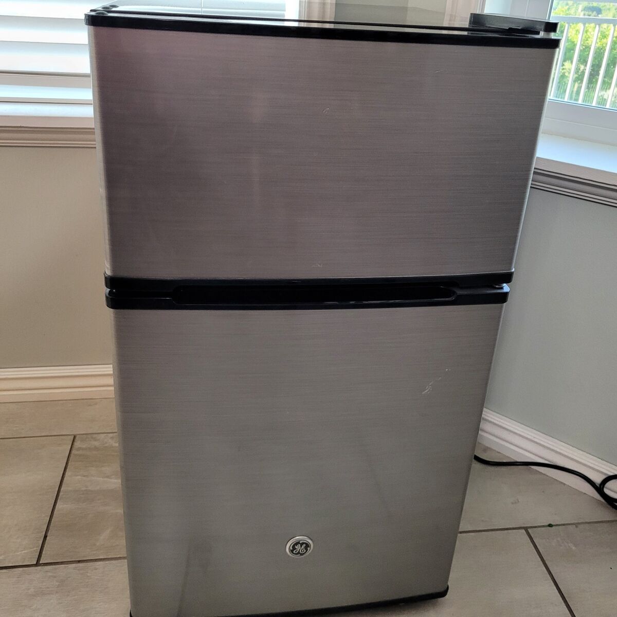 mini fridge with freezer