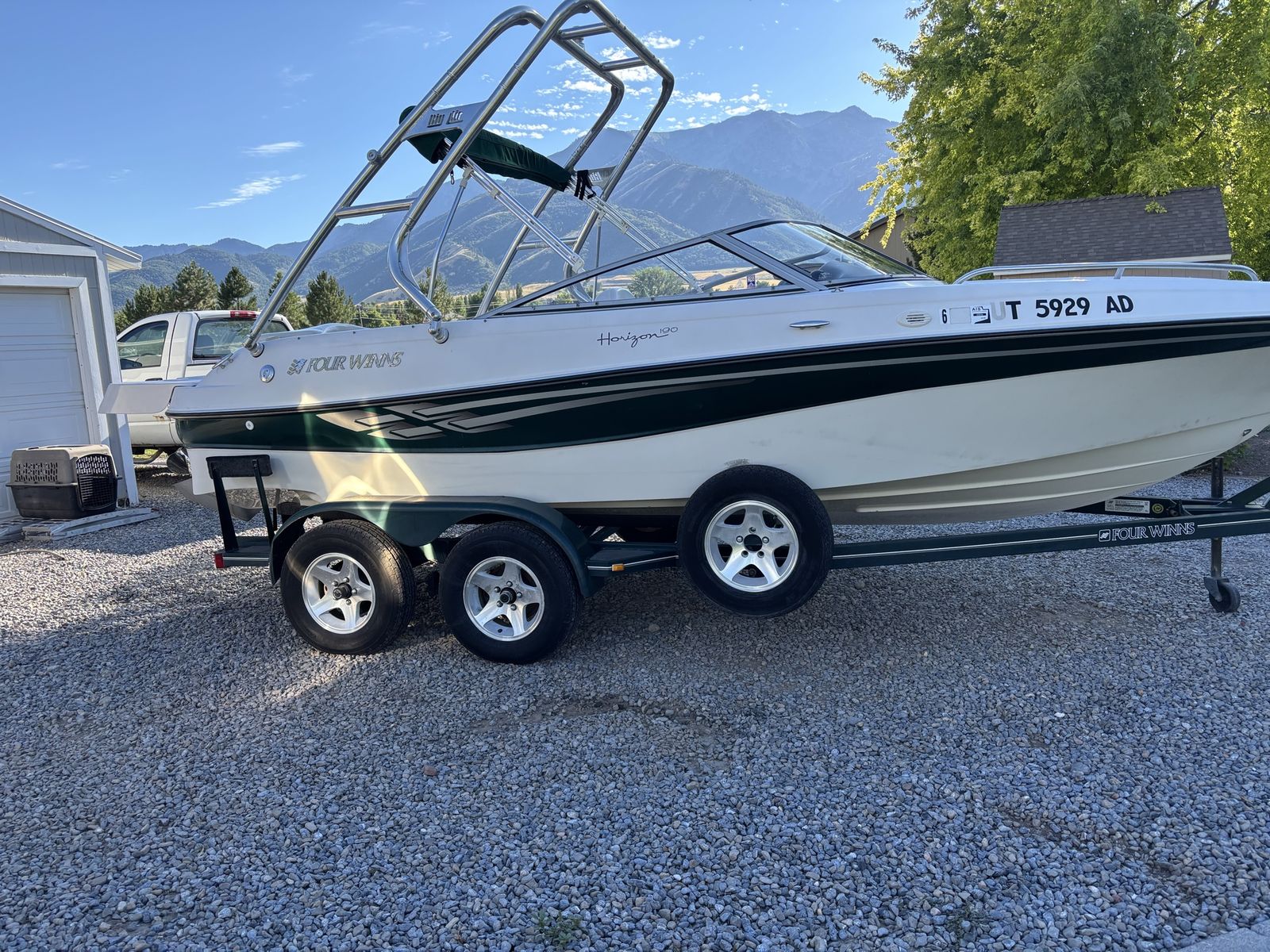 2001 Four Winns  boat