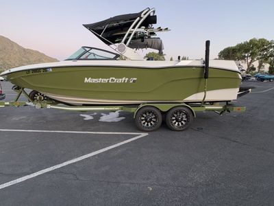 AMAZING 2023 MasterCraft XT24 - LIKE NEW