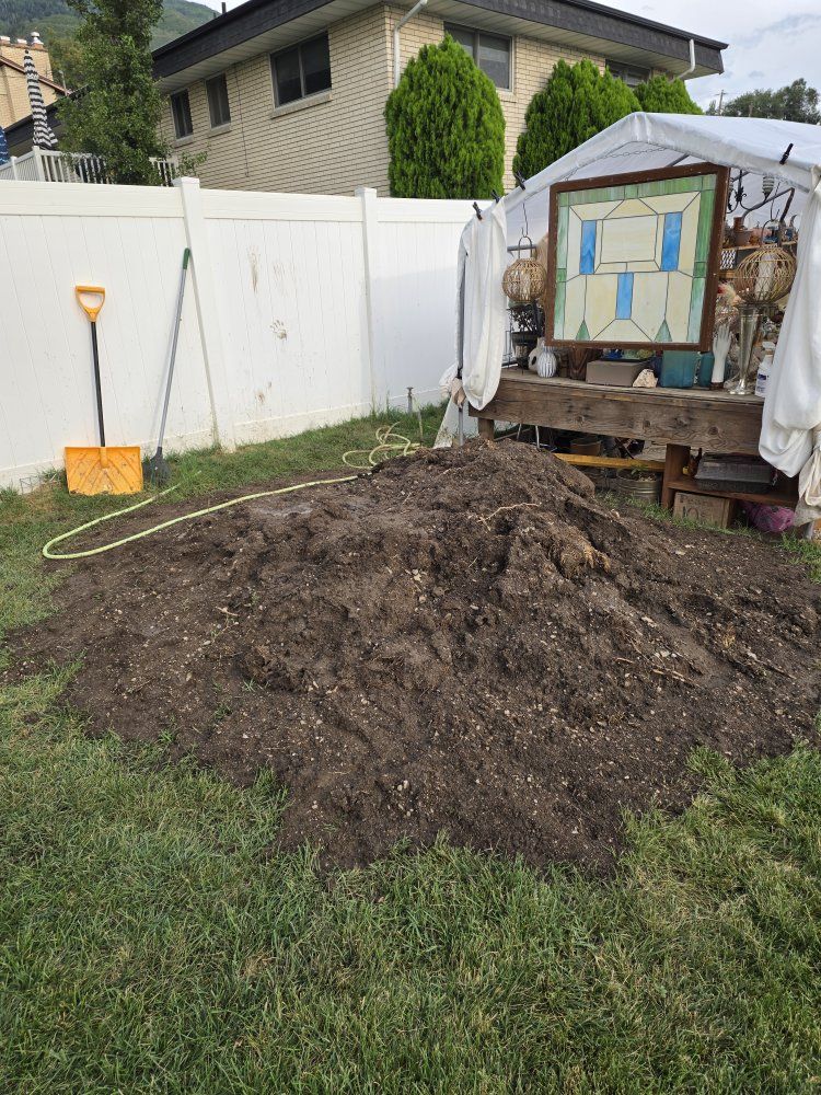 Free Bulk Fill Dirt / Topsoil Pile - Local Pickup