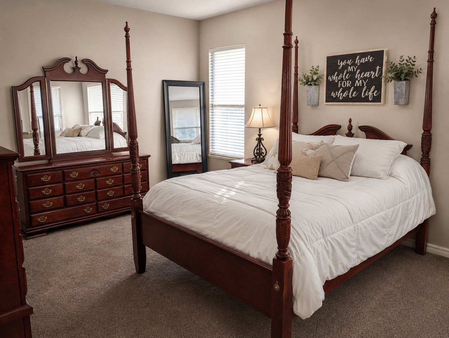 Beautiful 5-Piece Solid Cherry Queen Four Poster Bedroom Set – Great Condition