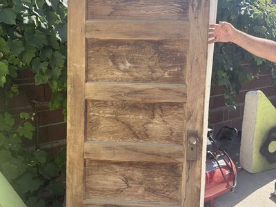 Antique doors fun as wedding decor. Make a nice backdrop or just fun decorations