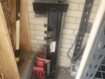 CENTRAL MACHINERY 10 ton Log splitter
10 Ton Hydr