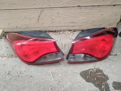 2016 Hyundai Elantra taillights