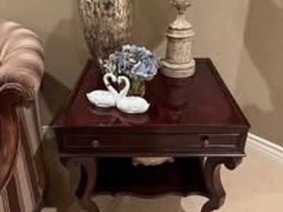 Elegant Traditional Mahogany End Table with Drawer & Lower Shelf, Cabriole Legs