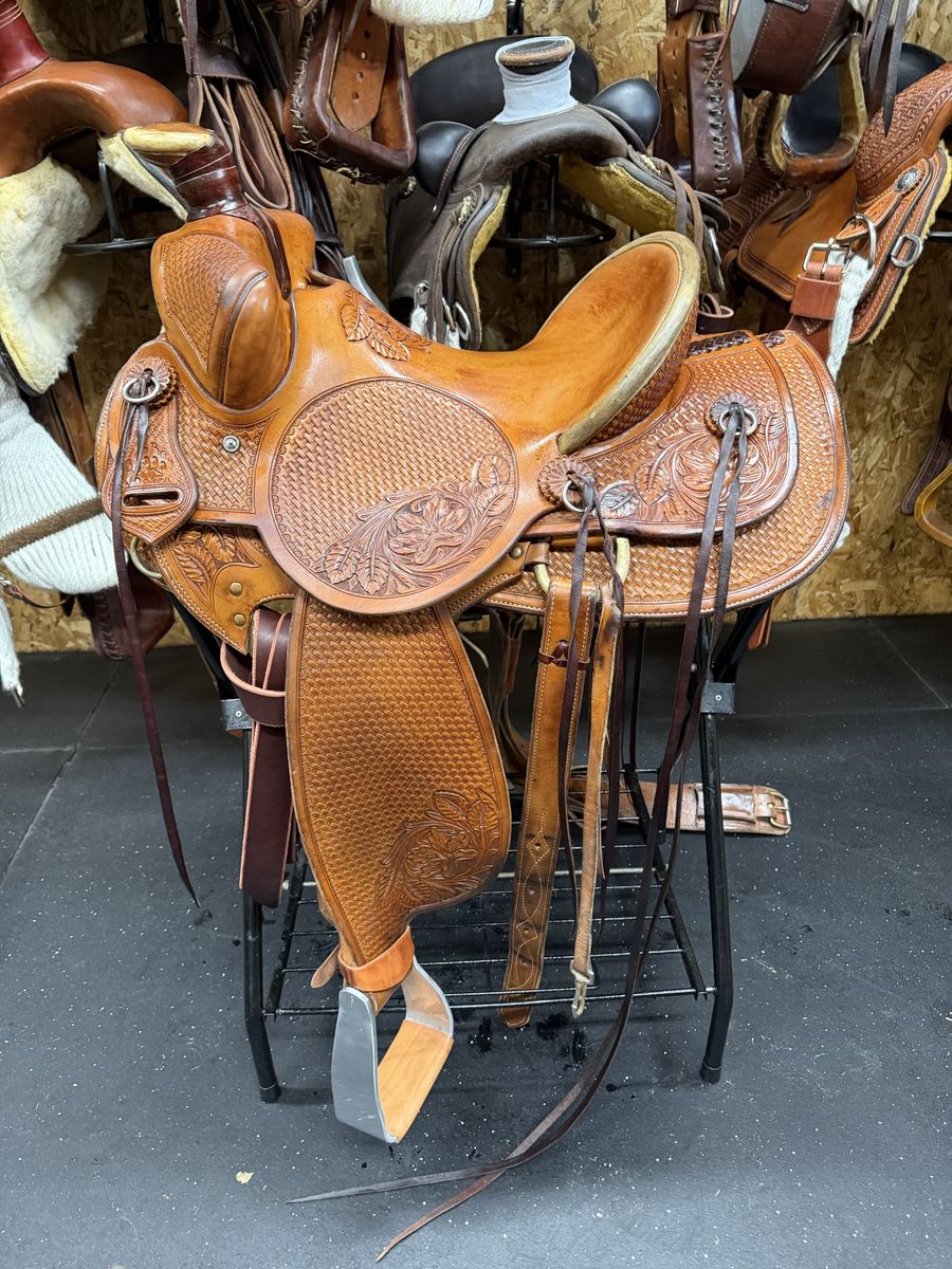 Bob Ray Custom Tooled Western Pleasure Trail Show Saddle Leather 15" Seat