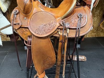 Bob Ray Custom Tooled Western Pleasure Trail Show Saddle Leather 15" Seat
