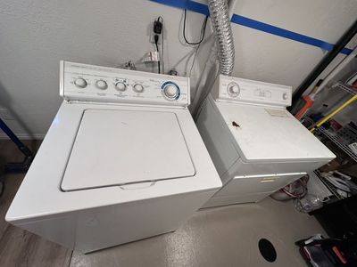 Whirlpool Heavy Duty Super Capacity Washer Electric Dryer Set