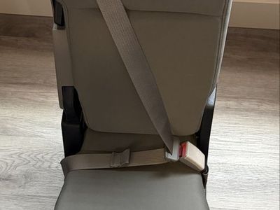 NTO 2017 Ford F250 Super Duty Crew Cab Center Console/ Jump Seat