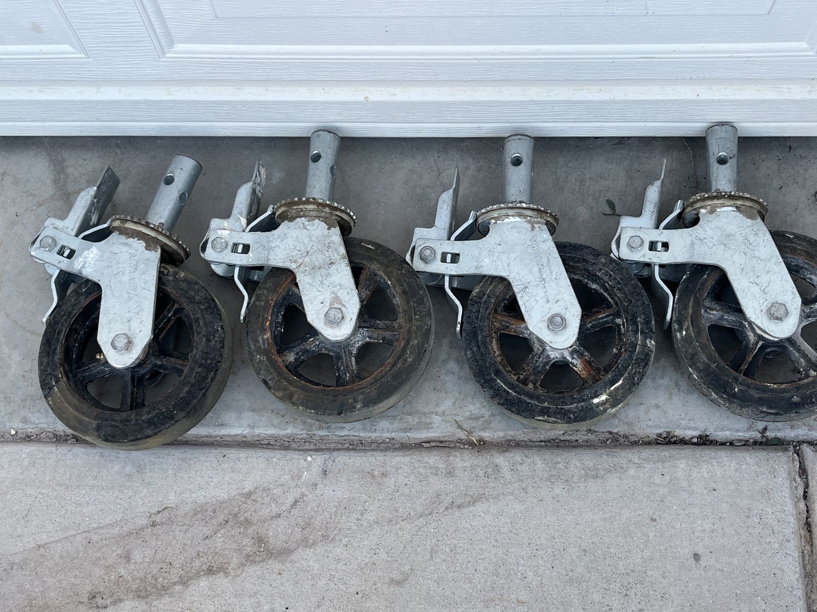Set of 4 Scaffolding Caster Wheels with Brakes - Heavy-Duty Swivel