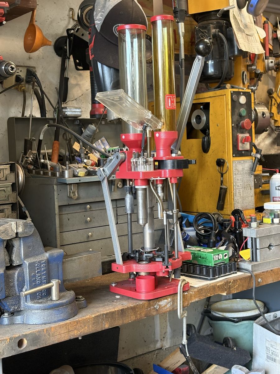 Hornady Lock-N-Load AP Progressive Reloading Press - Red, Excellent Condition progeesive 12 gage apex reloaded with shot and pow