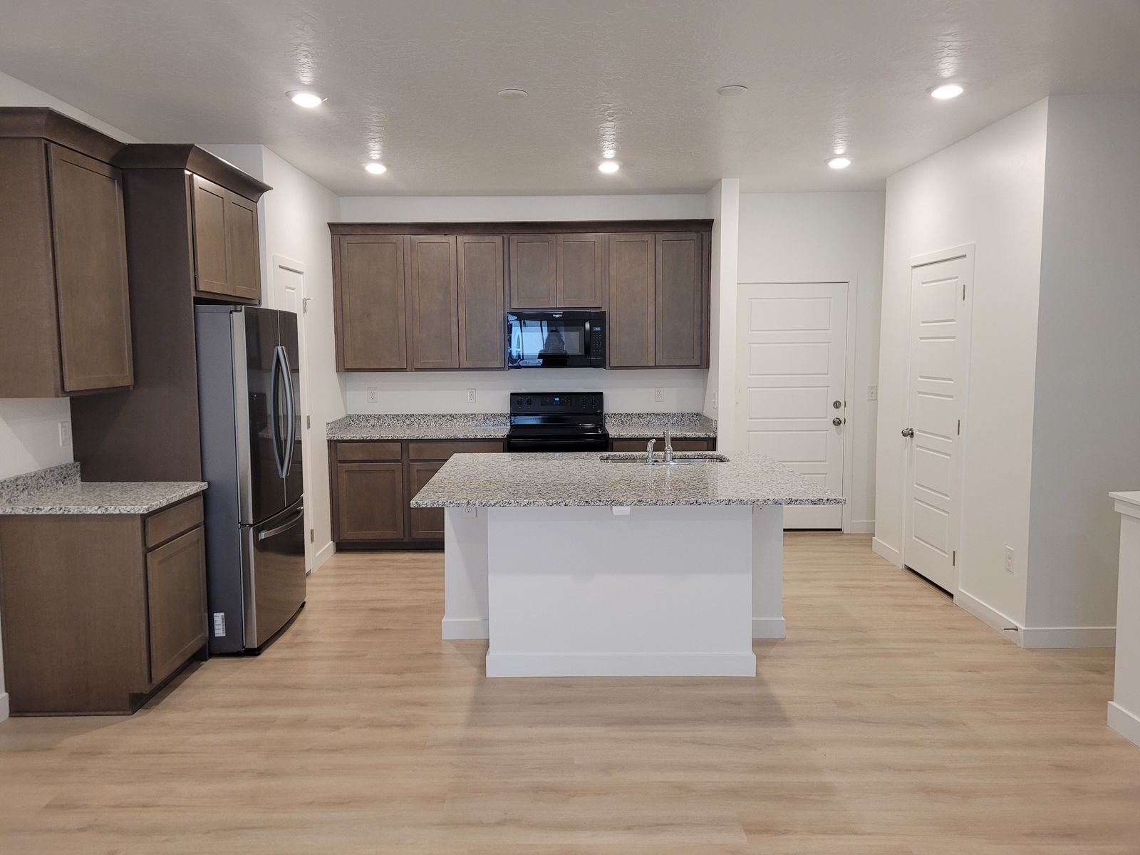 Spacious Townhome in Holbook Farms, Lehi for Rent