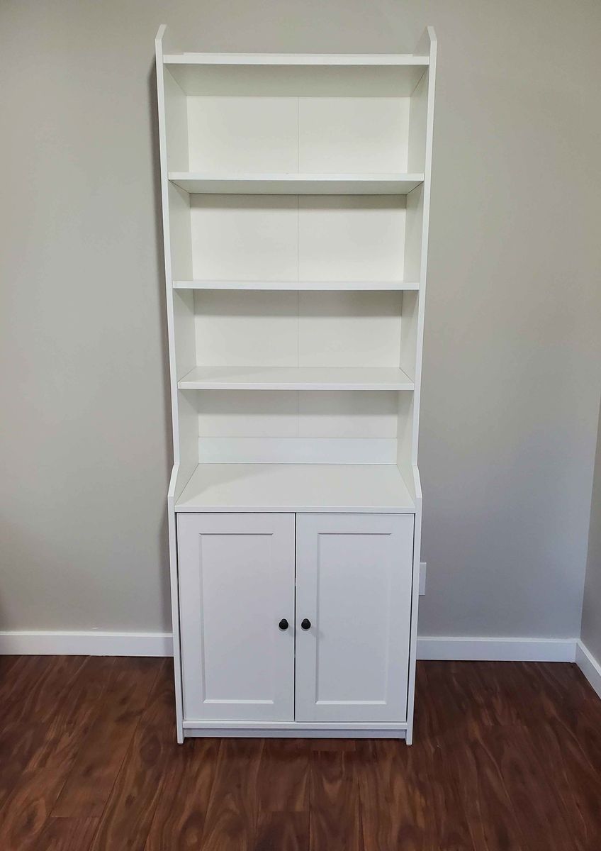 White Bookcase / Bookshelf with Storage Cabinet - Excellent Condition