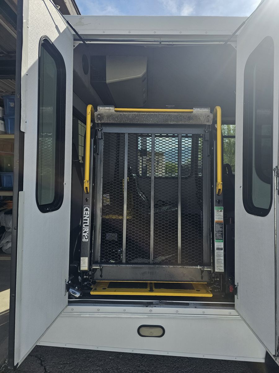Handicap Van Lift automatic power lift