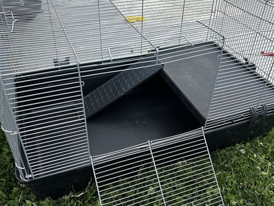 Large Pet Cage Habitat with Ramp & Bowl - Ideal for Guinea Pigs, Rabbits, or Ferrets