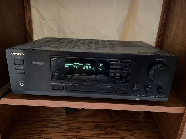 Onkyo Stereo Receiver TX-SV343 – Works Great – Phono Input